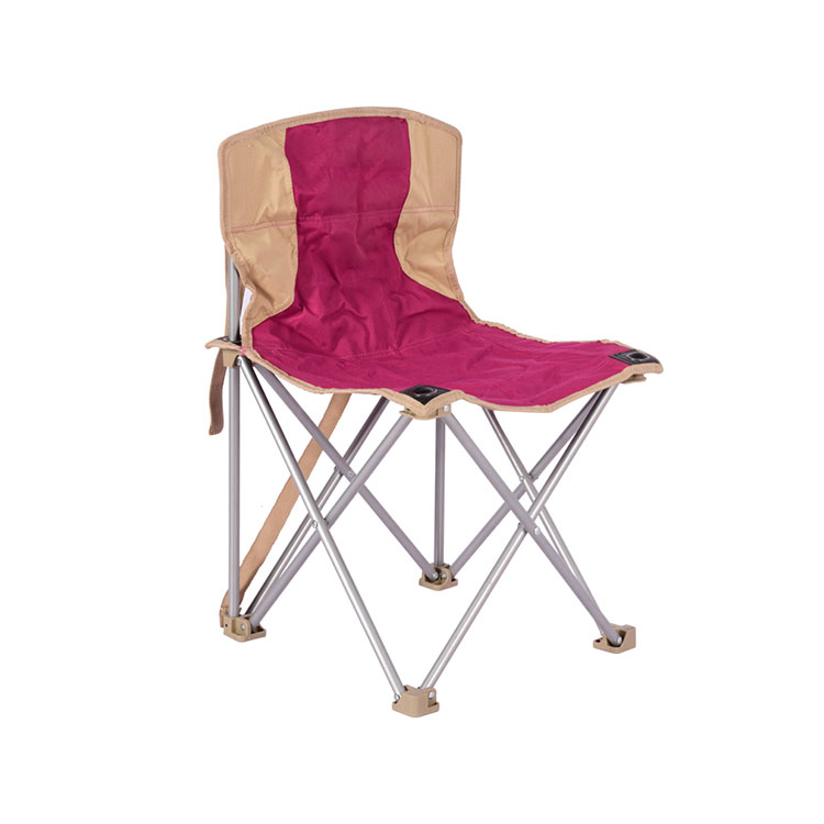 Kleiner zusammenklappbarer Campingstuhl aus Stahl