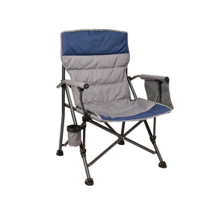 Klappbarer Sessel für den Außenbereich mit Getränkehalter