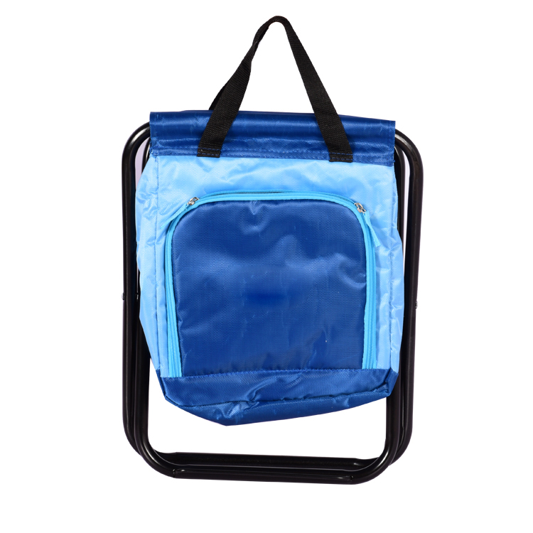 Klappbarer Campinghocker mit Kühltasche